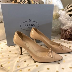 👡PRADA nude, kitten logo heels👡